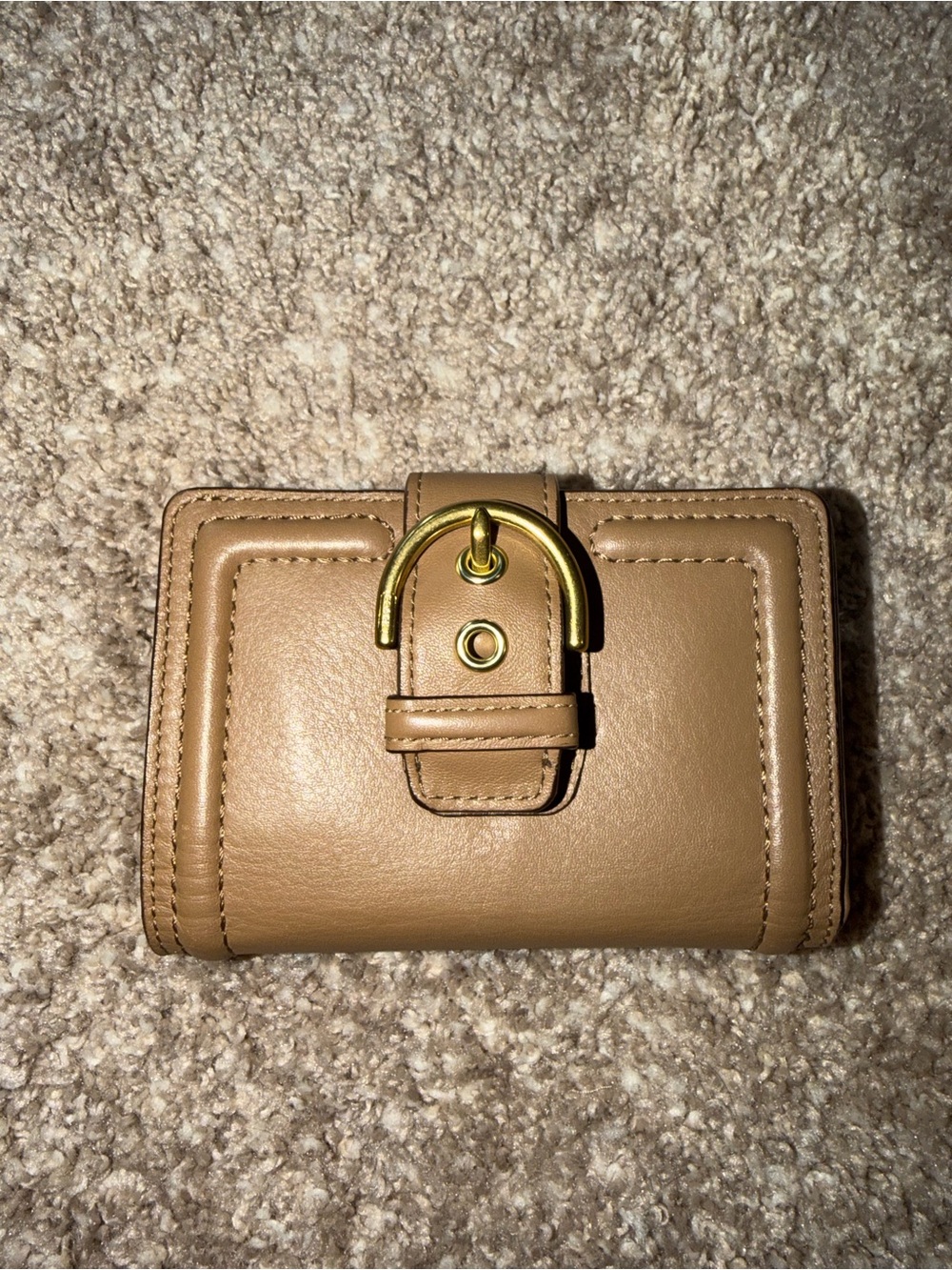 Coach Soho Buckle Compact Wallet – Tan Leather
